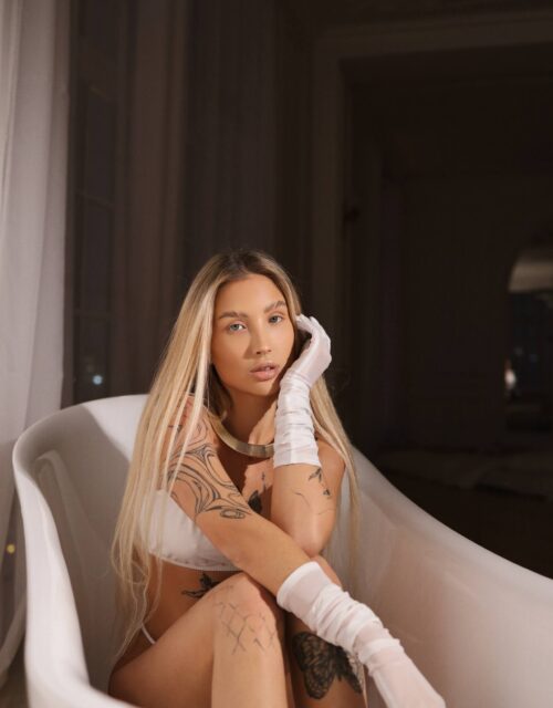 видео общение с девушками онлайн